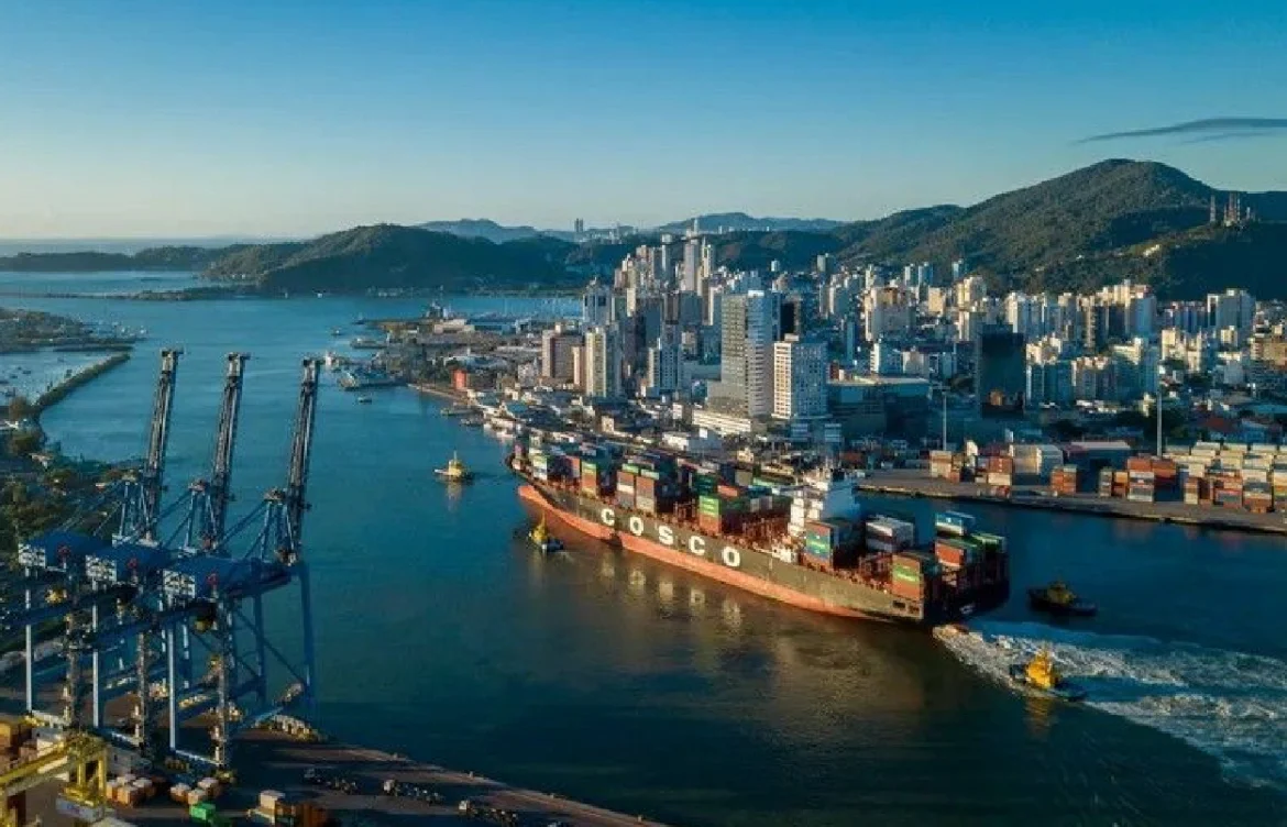 Servicios marítimos en Colombia para operaciones portuarias eficientes